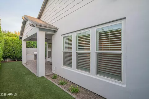 Exterior - 3850 E Crittenden Ln, Phoenix, AZ 85018 photo 13 of 16
