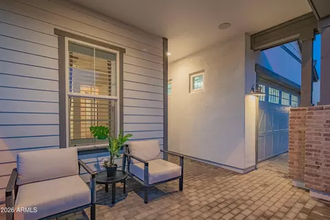 Exterior - 3850 E Crittenden Ln, Phoenix, AZ 85018 photo 8 of 16