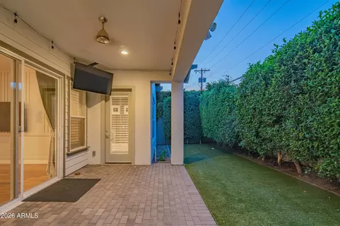 Exterior - 3850 E Crittenden Ln, Phoenix, AZ 85018 photo 5 of 16
