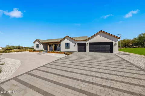 9845 S 31st Ave, Laveen, AZ 85339