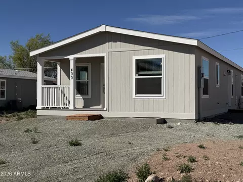 400 W Venice Way, Paulden, AZ 86334