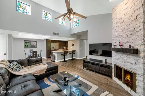 2935 N 68th St #213, Scottsdale, AZ 85251