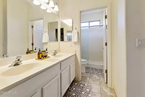 Bath - 4574 E Mia Ln, Gilbert, AZ 85298 photo 4 of 5