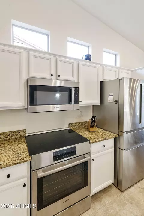 Kitchen - 4574 E Mia Ln, Gilbert, AZ 85298 photo 5 of 5