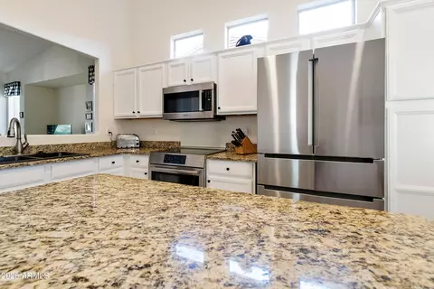 Kitchen - 4574 E Mia Ln, Gilbert, AZ 85298 photo 2 of 5