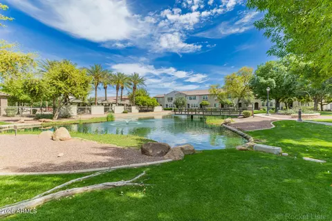 Exterior - 1848 E Hampton Ln #104, Gilbert, AZ 85295 photo 6 of 7