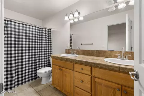 Bath - 20092 E Ocotillo Dr, Mayer, AZ 86333 photo 2 of 2