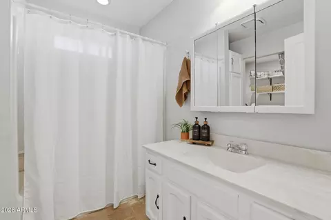 Bath - 605 E Gila Ln, Payson, AZ 85541 photo 1 of 2