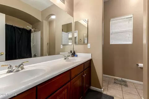 Bath - 10664 E Lobo Ave, Mesa, AZ 85209 photo 2 of 3