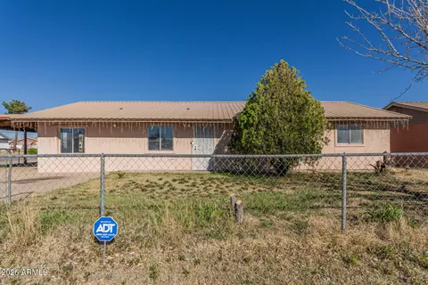 219 S Bisbee Ave, Willcox, AZ 85643