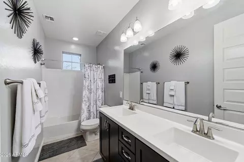 Bath - 4269 E Sierra Madre Ave, Gilbert, AZ 85296 photo 3 of 4
