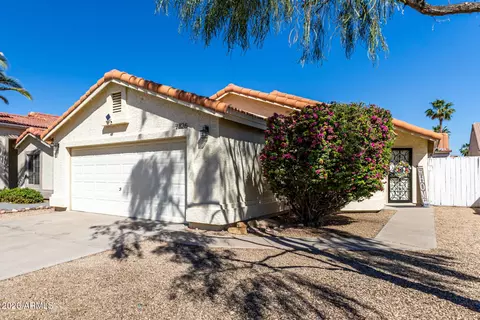 7826 W Mcrae Way, Glendale, AZ 85308