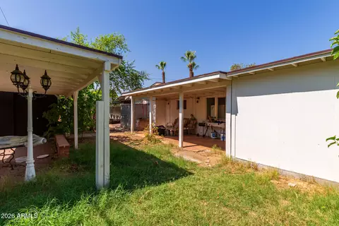 Exterior - 2825 N 33rd Pl, Phoenix, AZ 85008 photo 3 of 5
