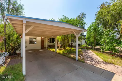 2825 N 33rd Pl, Phoenix, AZ 85008