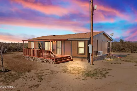 5955 S Pintek Ln, Hereford, AZ 85615