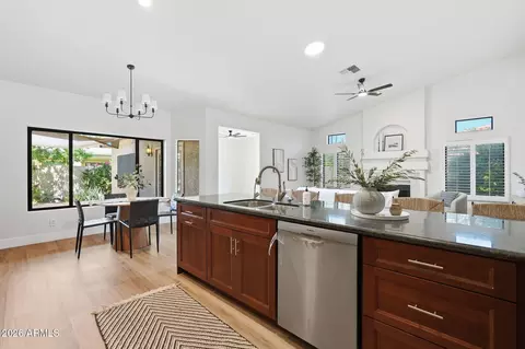 934 E Verde Ln, Tempe, AZ 85284 photo 10