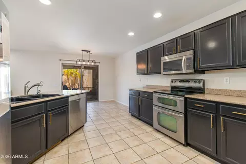 Kitchen - 8652 E Nido Ave, Mesa, AZ 85209 photo 5 of 5