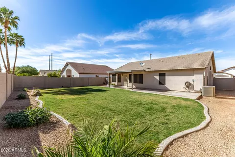 Exterior - 2085 E Smoke Tree Rd, Gilbert, AZ 85296 photo 4 of 7