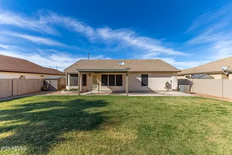 Exterior - 2085 E Smoke Tree Rd, Gilbert, AZ 85296 photo 5 of 7