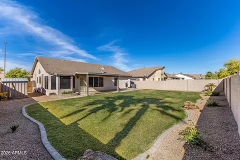 Exterior - 2085 E Smoke Tree Rd, Gilbert, AZ 85296 photo 6 of 7