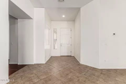 2202 W Carter Rd, Phoenix, AZ 85041 photo 4