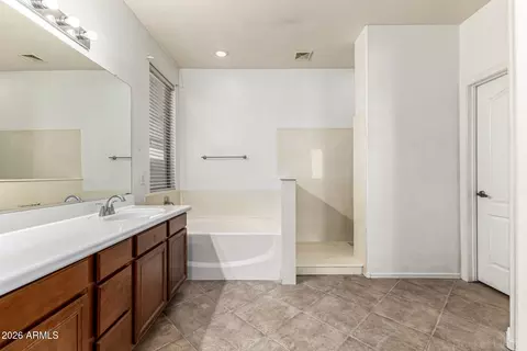 2202 W Carter Rd, Phoenix, AZ 85041 photo 21