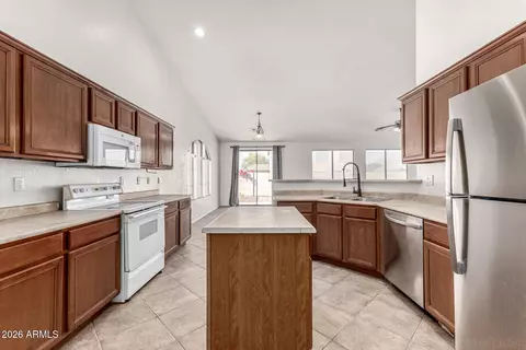 2202 W Carter Rd, Phoenix, AZ 85041 photo 13