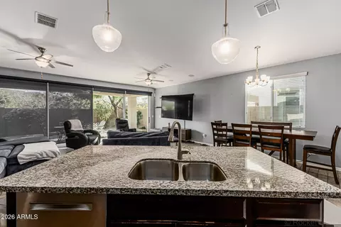 Kitchen - 849 E Constance Way, Phoenix, AZ 85042 photo 3 of 4