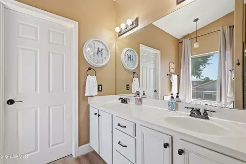 Bath - 1699 E Olive Ave, Gilbert, AZ 85234 photo 1 of 4