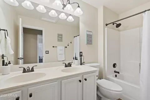 Bath - 1699 E Olive Ave, Gilbert, AZ 85234 photo 3 of 4