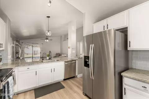 1736 E Robin Ln, Gilbert, AZ 85296 photo 8