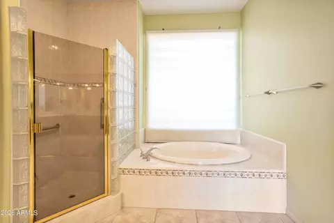Bath - 2716 Evans Dr, Phoenix, AZ 85032 photo 2 of 4