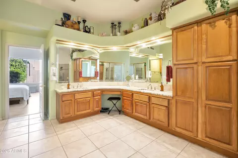 Bath - 2716 Evans Dr, Phoenix, AZ 85032 photo 3 of 4