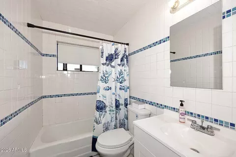 Bath - 6812 S 4th Ave, Phoenix, AZ 85041 photo 1 of 3