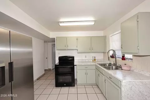 Kitchen - 6812 S 4th Ave, Phoenix, AZ 85041 photo 2 of 3