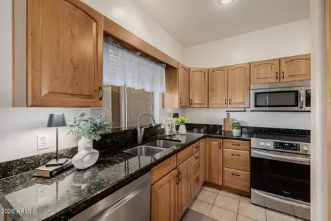 Kitchen - 7622 E Culver St, Mesa, AZ 85207 photo 5 of 7