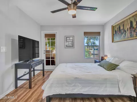 Bedroom - 1333 E Morten Ave #105, Phoenix, AZ 85020 photo 2 of 5