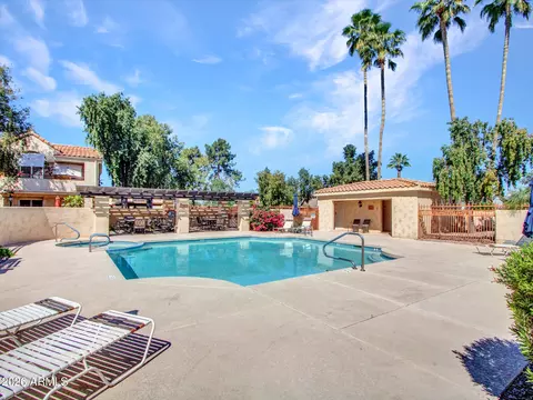 Exterior - 1333 E Morten Ave #105, Phoenix, AZ 85020 photo 8 of 10