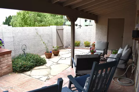 Exterior - 901 E Cochise Dr, Phoenix, AZ 85020 photo 3 of 3