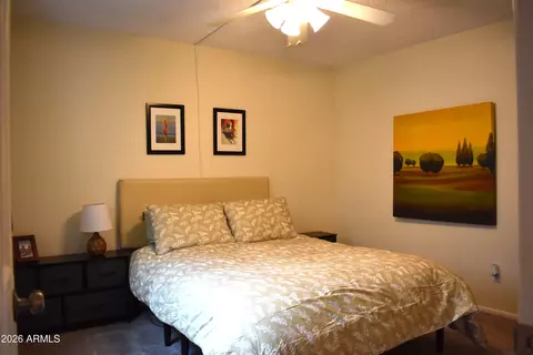 Bedroom - 901 E Cochise Dr, Phoenix, AZ 85020 photo 1 of 3