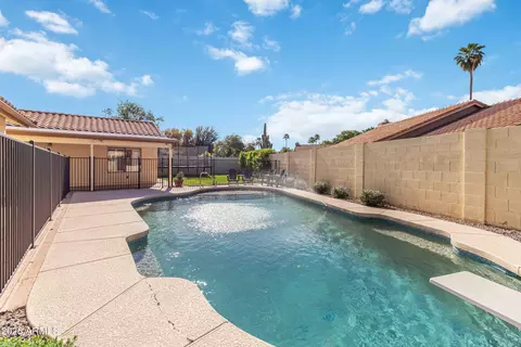 Exterior - 211 E Rhea Rd, Tempe, AZ 85284 photo 12 of 14