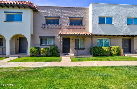 2868 E Clarendon Ave, Phoenix, AZ 85016