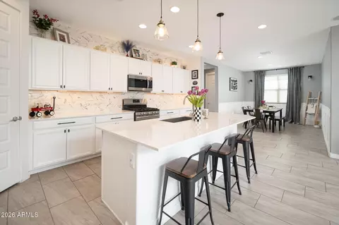 2628 W Huntington Dr, Phoenix, AZ 85041 photo 8