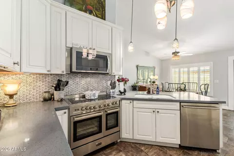 2711 W Highland St, Chandler, AZ 85224