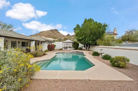 1129 E Forest Hills Dr, Phoenix, AZ 85022 photo 8