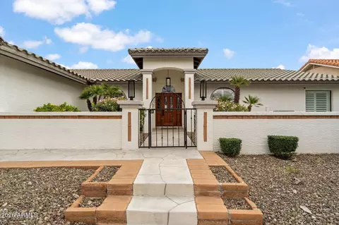 1129 E Forest Hills Dr, Phoenix, AZ 85022 photo 2
