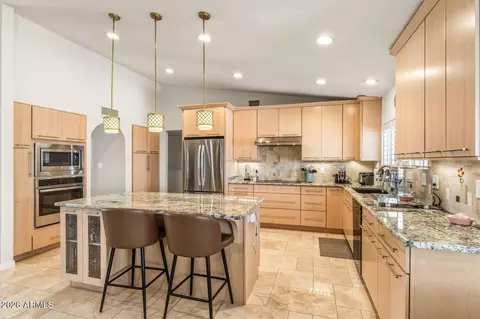 1129 E Forest Hills Dr, Phoenix, AZ 85022 photo 4