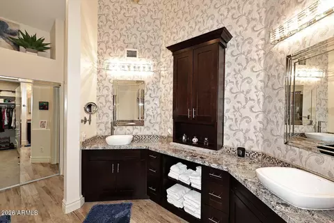 Bath - 2139 E Tecoma Rd, Phoenix, AZ 85048 photo 3 of 7