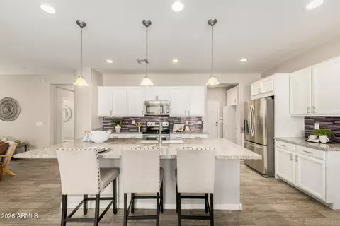 Kitchen - 10320 E Tupelo Ave, Mesa, AZ 85212 photo 3 of 3