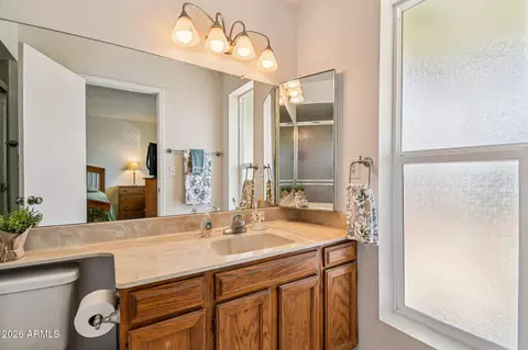 Bath - 3923 W Aster Dr, Phoenix, AZ 85029 photo 2 of 3